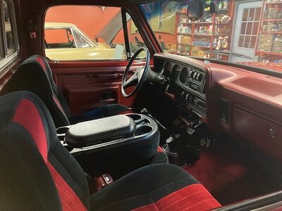 83 D150 2020 interior.jpg