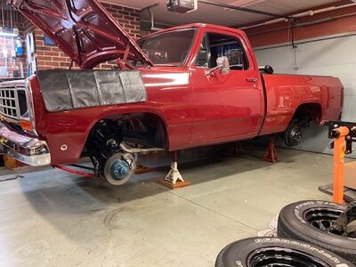 83 D150 new brakes.jpg