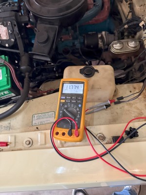 Ballast connector voltage.jpg